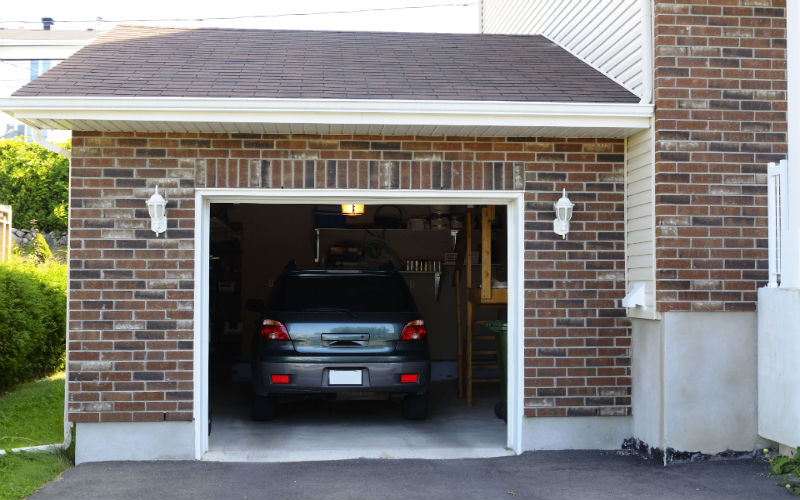 Have a Damaged Garage Door Panel in Beckley, WV? Local Experts Can Help