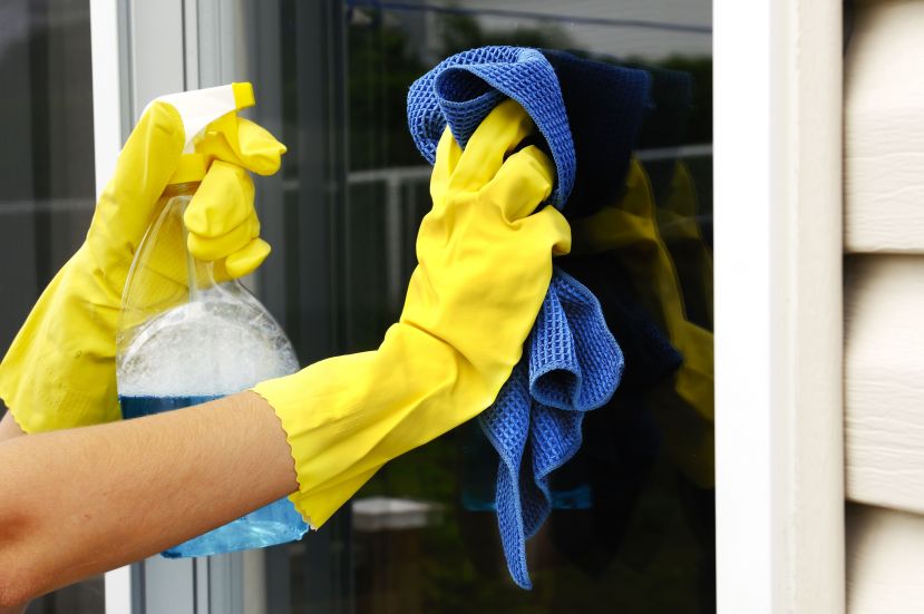 Hiring Out Deep Cleaning in Shawnee KS Has Many Advantages