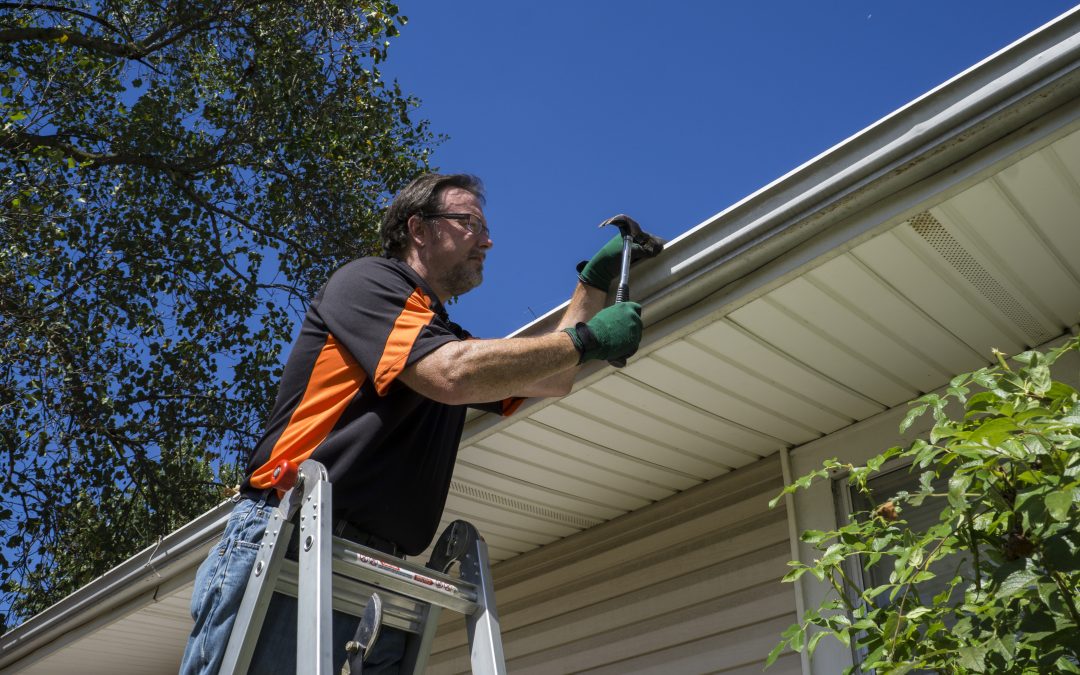 Reduce Leaks and Clogs by Upgrading to Seamless Gutters in Old Saybrook Systems